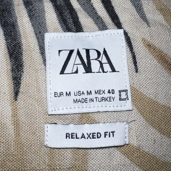 Zara Button Up Size Medium - Picture 3 of 3